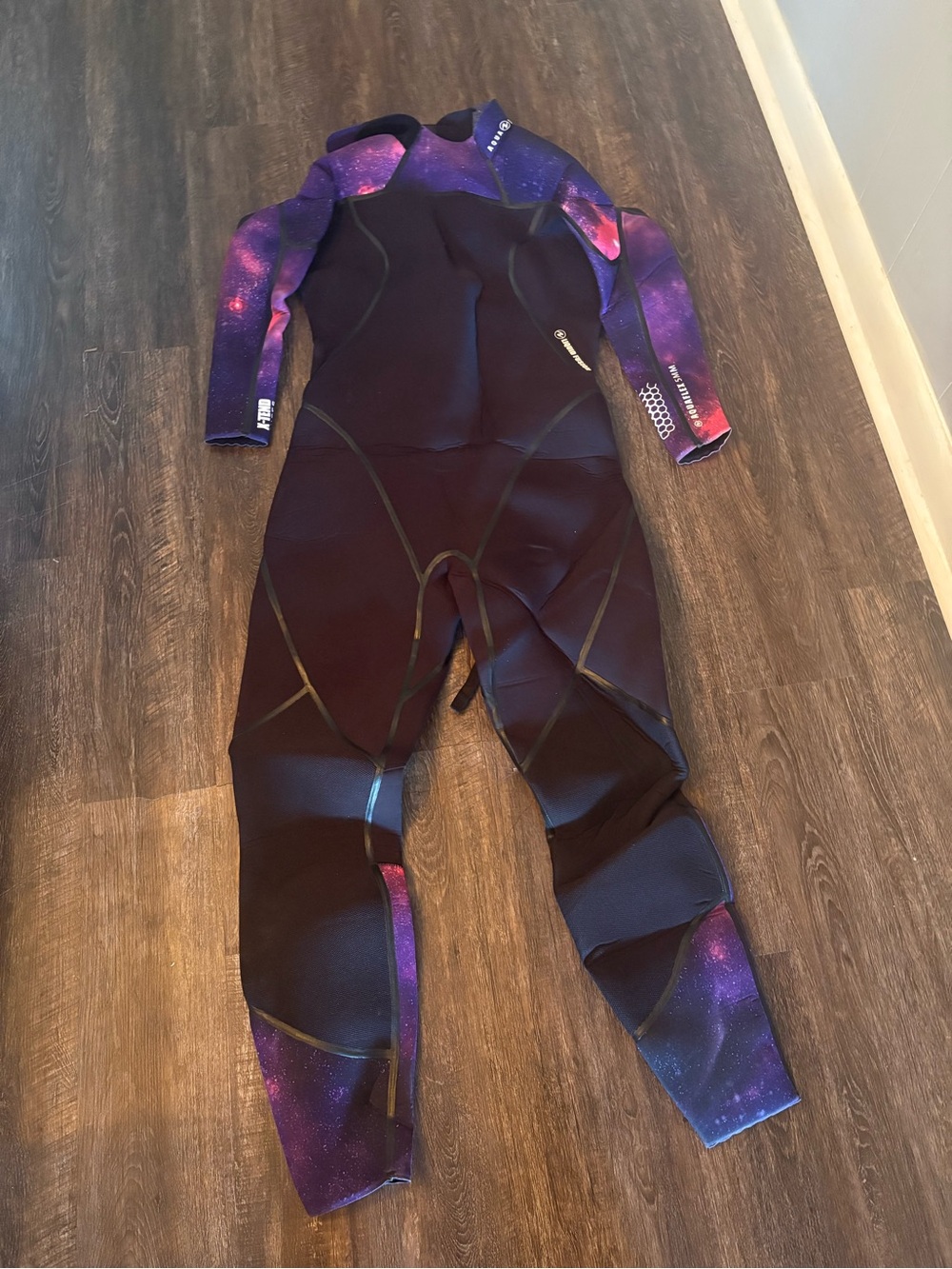 Women’s Aqua Lung 7mm Wetsuit